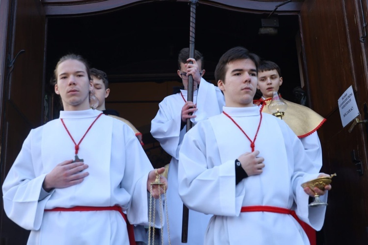 Polanica-Zdrój. Pożegnanie i eksporta ciała ks. Antoniego Kopacza