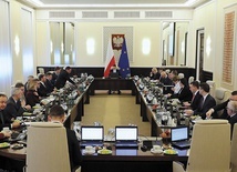Rada Ministrów została poddana surowej krytyce.