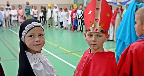 Zimowa półkolonia z kard. Wyszyńskim i matką Czacką