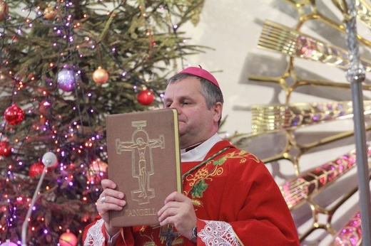 Sromowce Niżne. Bierzmowanie i poświęcenie organów