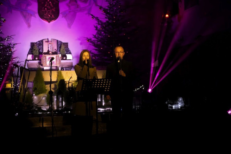 Młodzieżowe kolędowanie w Gromniku