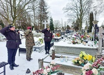 ▲	W Skierniewicach hołd powstańcom oddano m.in. na cmentarzu św. Józefa. 