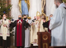 W nabożeństwie w warszawsko-praskiej katedrze wzięli udział duchowni i wierni różnych wyznań.