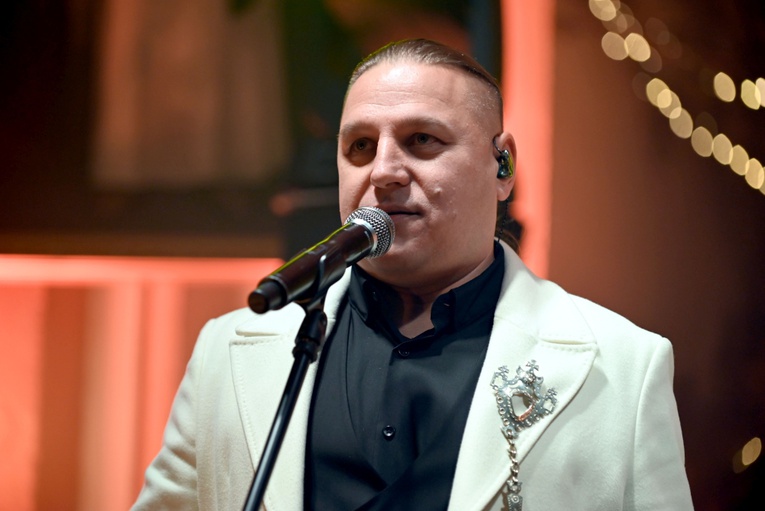 Kolędowanie Golec uOrkiestry w Osieku