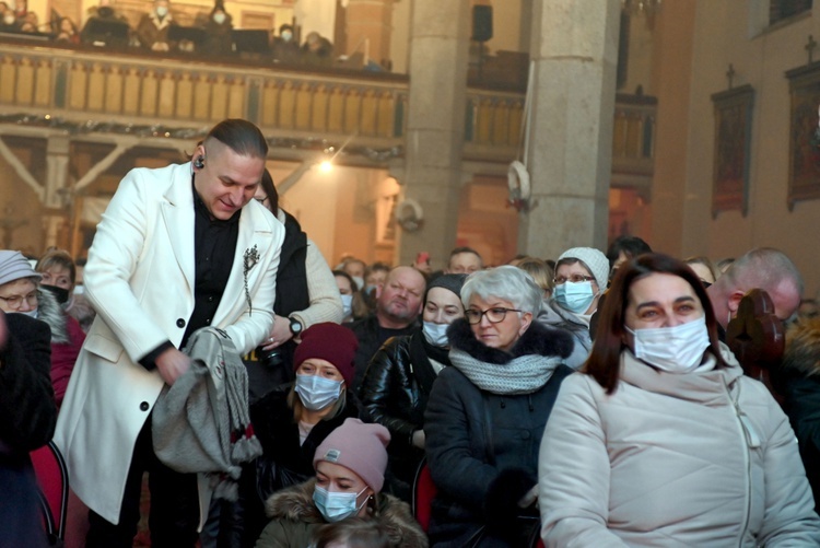 Kolędowanie Golec uOrkiestry w Osieku