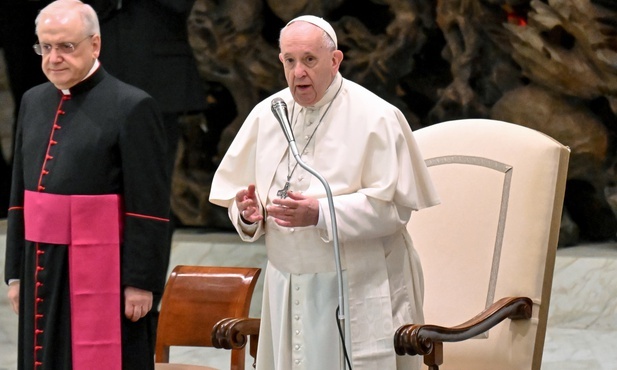 Franciszek: Być dobrze poinformowanym to prawo człowieka