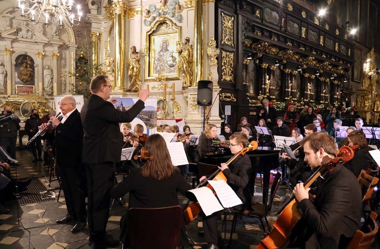 VIII koncert "Kolędy do nieba"