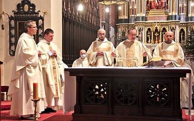 ▲	Przełożony Zakonu Kaznodziejskiego w Polsce (drugi z lewej) został wybrany 29 stycznia.