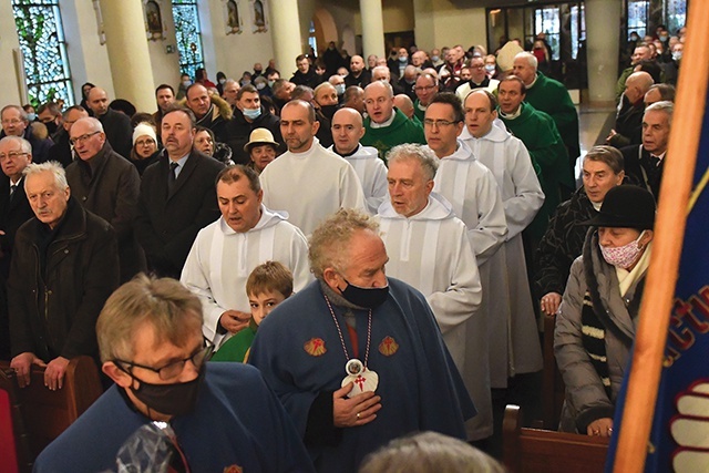 	Biskup zachęcał mężczyzn do codziennego świadectwa wiary w swoich środowiskach.