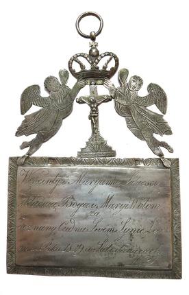 ◄	Srebrne tabliczki wotywne z sanktuarium w Sulisławicach.