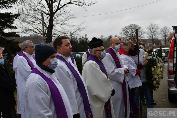 Pożegnanie śp. ks. Mirosława Wnuka