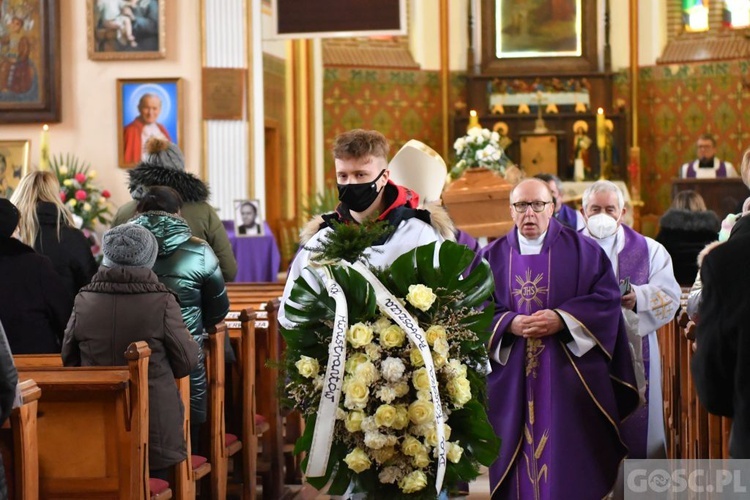 Pożegnanie śp. ks. Mirosława Wnuka