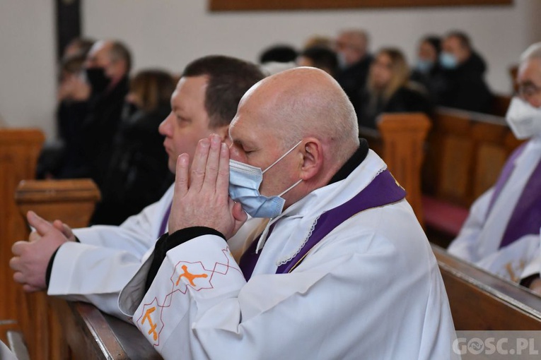 Pożegnanie śp. ks. Mirosława Wnuka