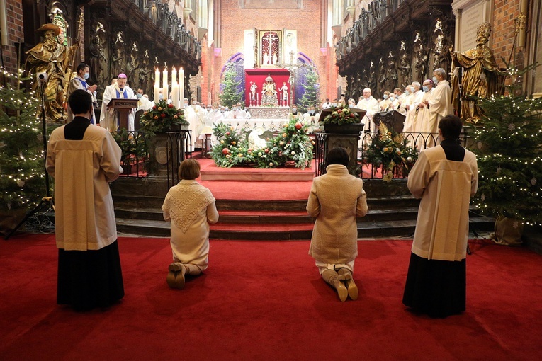 Dzień Życia Konsekrowanego w katedrze wrocławskiej 2022