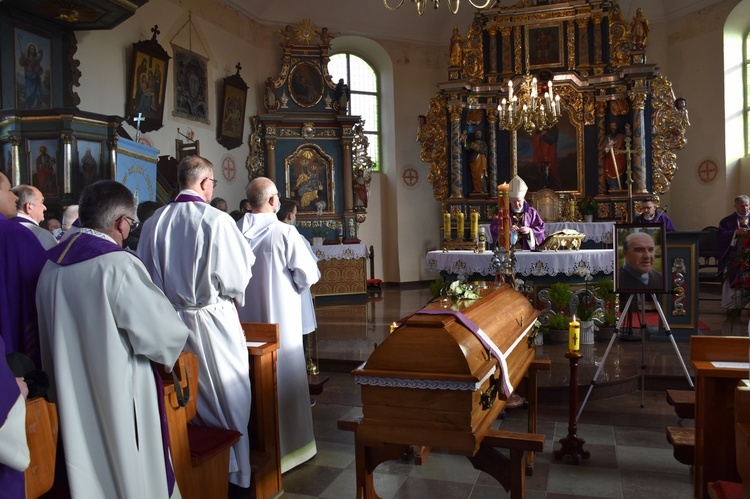 Kłodawa pożegnała śp. ks. Bronisława Chudego