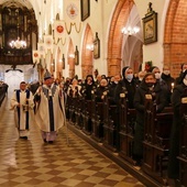 Eucharystia sprawowana była w archikatedrze oliwskiej.