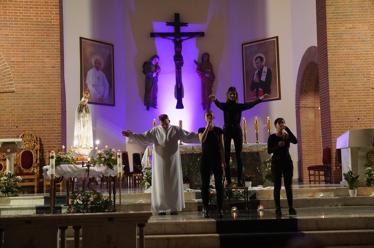 Czuwanie "Ogień dwóch Serc" w parafii pw. św. Maksymiliana M. Kolbego we Wrocławiu