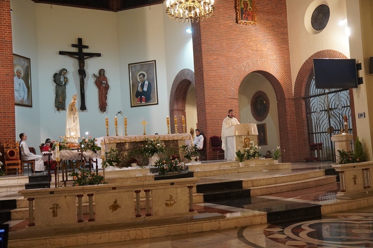 Czuwanie "Ogień dwóch Serc" w parafii pw. św. Maksymiliana M. Kolbego we Wrocławiu