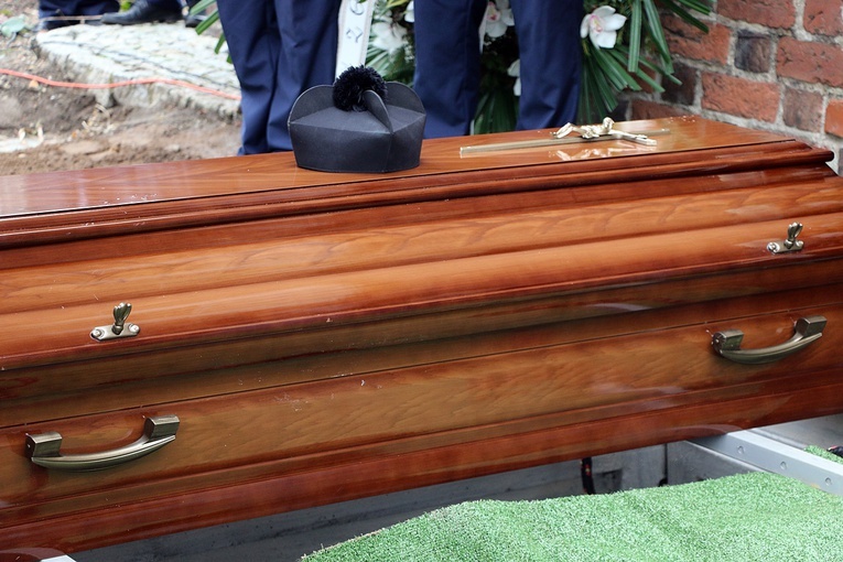 Pogrzeb śp. ks. kan. Zbigniewa Zapaśnika