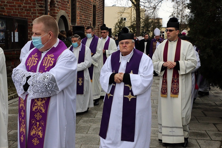 Pogrzeb śp. ks. kan. Zbigniewa Zapaśnika