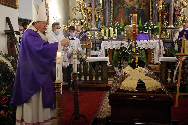 Pogrzeb śp. ks. kan. Zbigniewa Zapaśnika