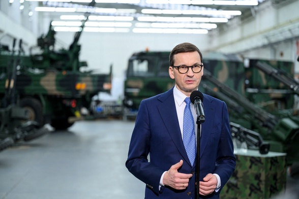 Morawiecki: W przyszłym tygodniu na Ukrainę wyjedzie pierwszy transport broni defensywnej