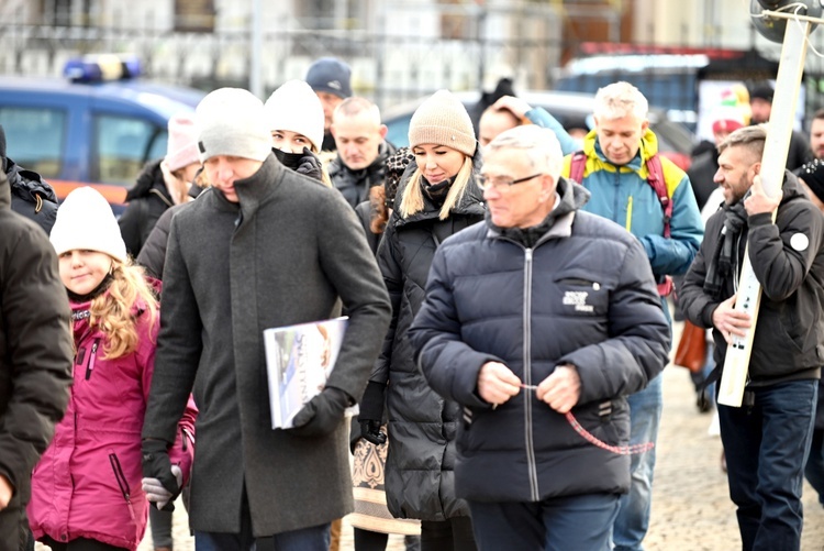 Świdnica. Znów wyszli z różańcami na ulice