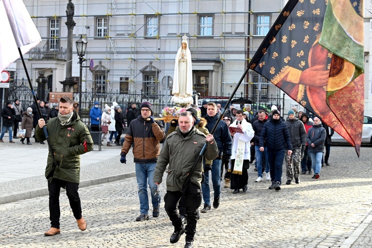 Świdnica. Znów wyszli z różańcami na ulice