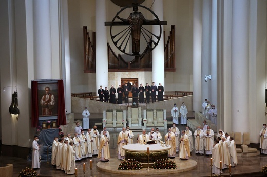 Liturgiczne rozpoczęcie posługi arcybiskupa koadiutora cz. 1