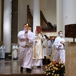 Liturgiczne rozpoczęcie posługi arcybiskupa koadiutora cz. 1