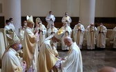 Liturgiczne rozpoczęcie posługi arcybiskupa koadiutora cz. 1