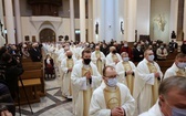 Liturgiczne rozpoczęcie posługi arcybiskupa koadiutora cz. 1