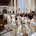 Liturgiczne rozpoczęcie posługi arcybiskupa koadiutora cz. 1