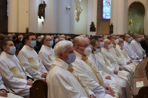 Liturgiczne rozpoczęcie posługi arcybiskupa koadiutora cz. 1