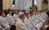 Liturgiczne rozpoczęcie posługi arcybiskupa koadiutora cz. 1