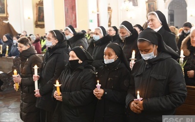 Konsekrowani u Pani Cierpliwie Słuchającej