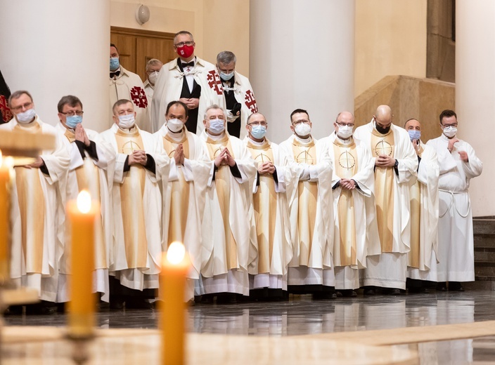 Liturgiczne rozpoczęcie posługi arcybiskupa koadiutora cz.2