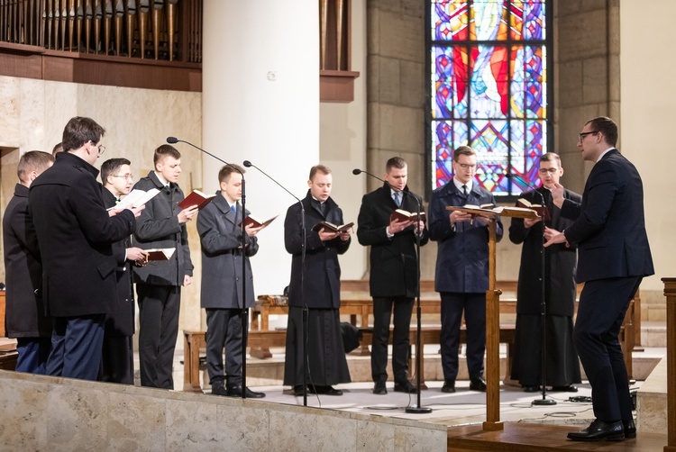 Liturgiczne rozpoczęcie posługi arcybiskupa koadiutora cz.2