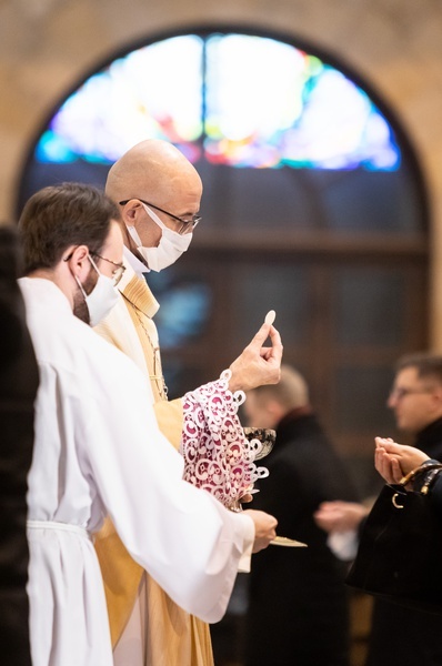 Liturgiczne rozpoczęcie posługi arcybiskupa koadiutora cz.2