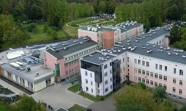 Sosnowiec. Specjalne miejsca dla chorych na COVID-19 uruchomiono w klinice psychiatrycznej dla dzieci 