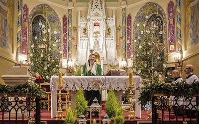 Główne miejsce  w życiu ośrodka zajmuje Eucharystia i udzielanie sakramentów.