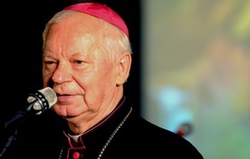 Biskup Adam Odzimek.