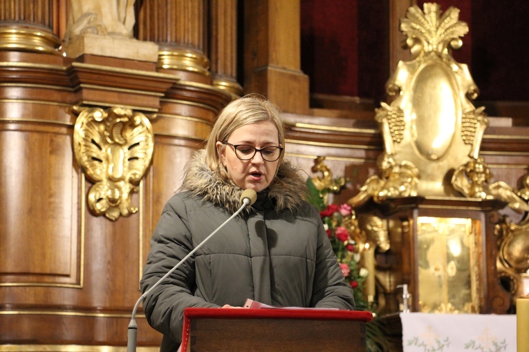 Zawierzenie dzieci meksykańskiemu męczennikowi w kościele św. Antoniego z Padwy 