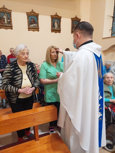 Dzierżoniów. Zakład Opiekuńczo-Leczniczy też uczcił święto chorych 