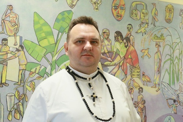 O. Tomasz Podrazik dzieli się swoim doświadczeniem misyjnym.
