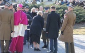 Powitanie bp. Lechowicza przez Kompanię Reprezentacyjną Wojska Polskiego [GALERIA ZDJĘĆ]