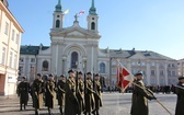 Powitanie bp. Lechowicza przez Kompanię Reprezentacyjną Wojska Polskiego [GALERIA ZDJĘĆ]