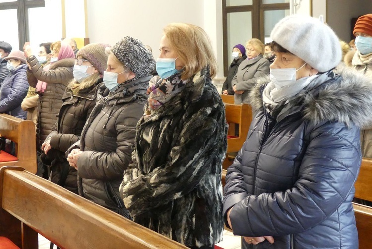 Inauguracja programu pomocy żywnościowej z Caritas w Janowicach