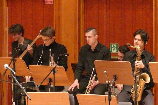 Koncert bielskiej szkoły muzycznej dla Hospicjum św. Kamila - 2022