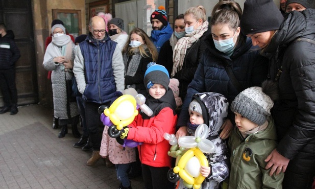Dzieci z Kęt i Brzeszcz świętowały imieniny swojego przedszkola, któremu patronuje Dzieciątko Jezus.